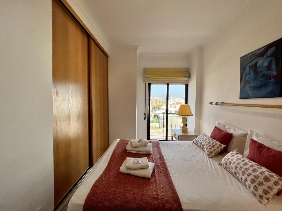 Quarteira Elegant With Pool By Homing Apartman Kültér fotó