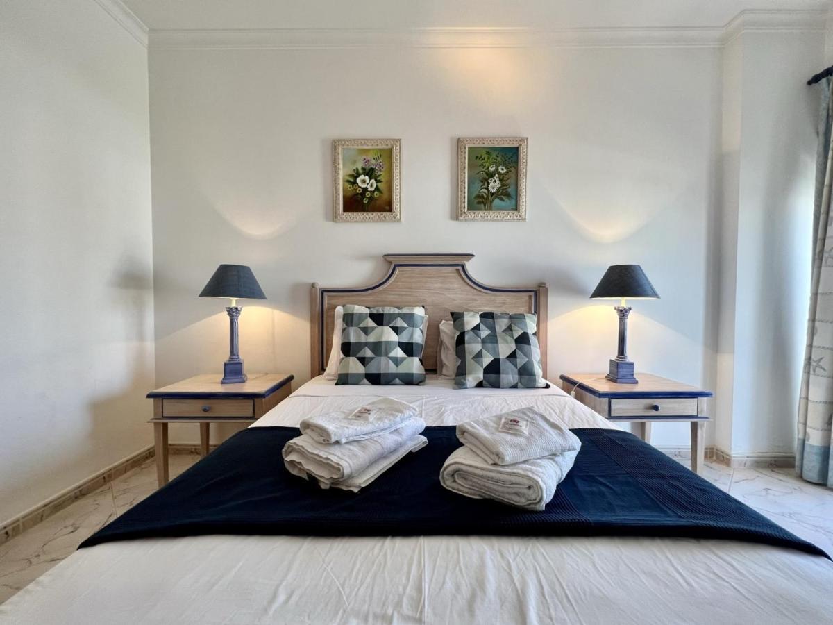 Quarteira Elegant With Pool By Homing Apartman Kültér fotó