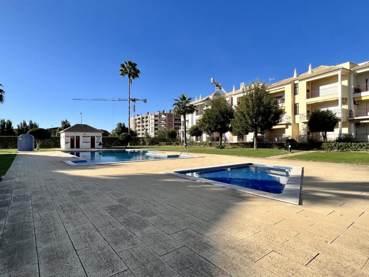 Quarteira Elegant With Pool By Homing Apartman Kültér fotó