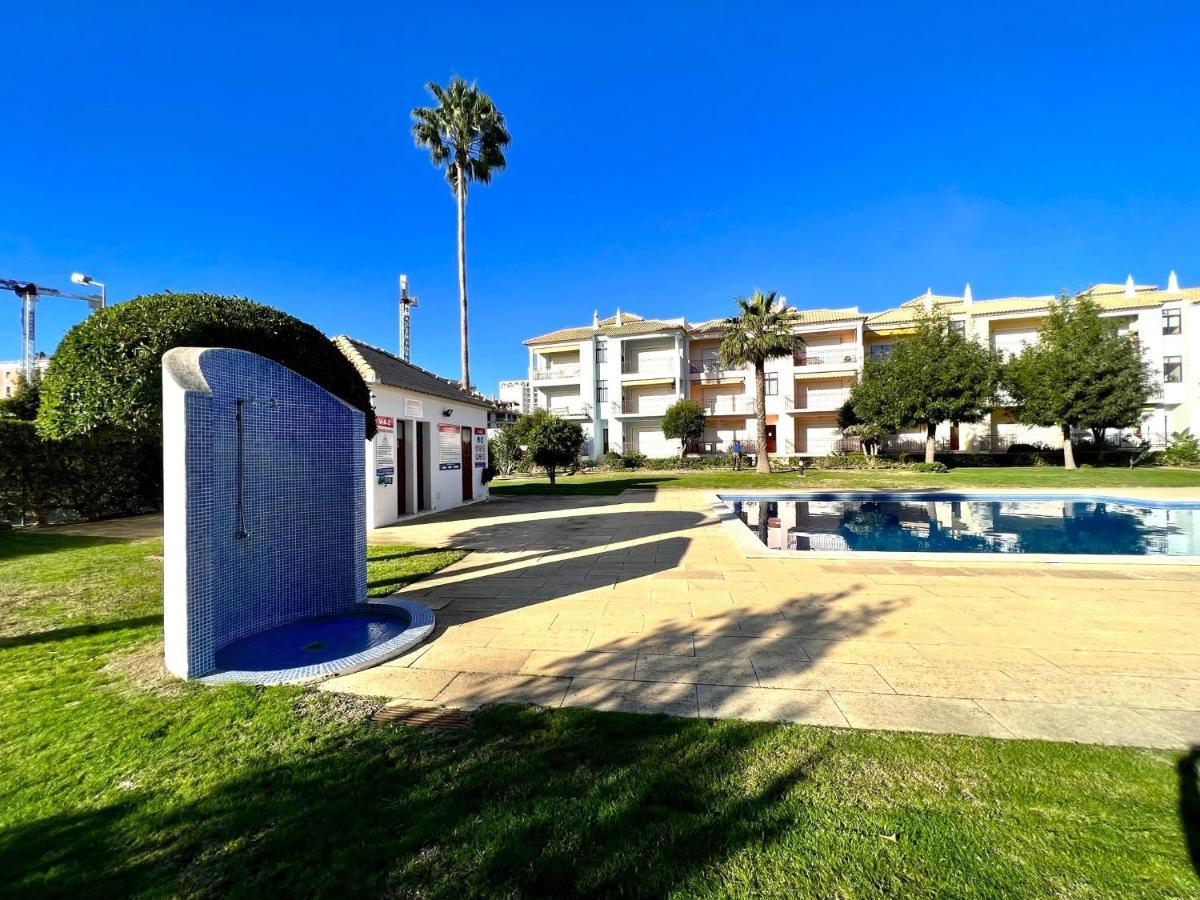 Quarteira Elegant With Pool By Homing Apartman Kültér fotó